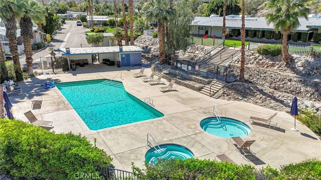 25 Diamond E 25, Palm Desert, CA 92260