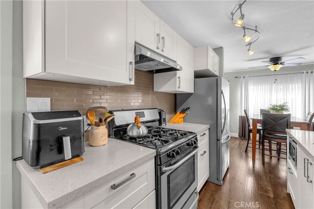 25 Diamond E 25, Palm Desert, CA 92260