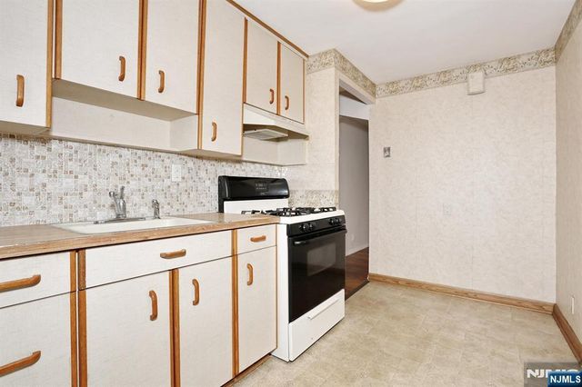 110 Canterbury Avenue, North Arlington, NJ 07031