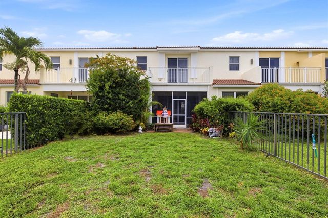 4831 NW 16th Terrace, Boca Raton, FL 33431