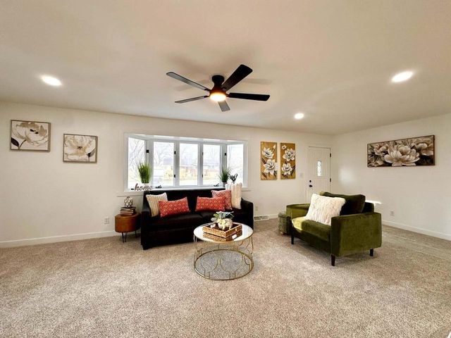 5131 106th STREET, Pleasant Prairie, WI 53158