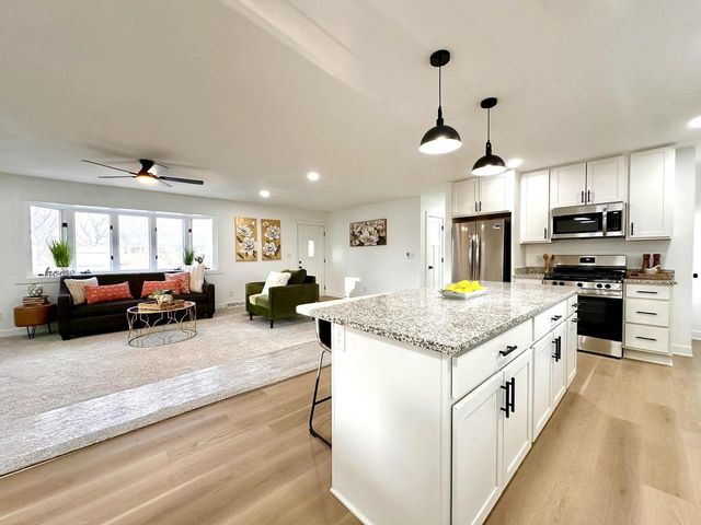 5131 106th STREET, Pleasant Prairie, WI 53158