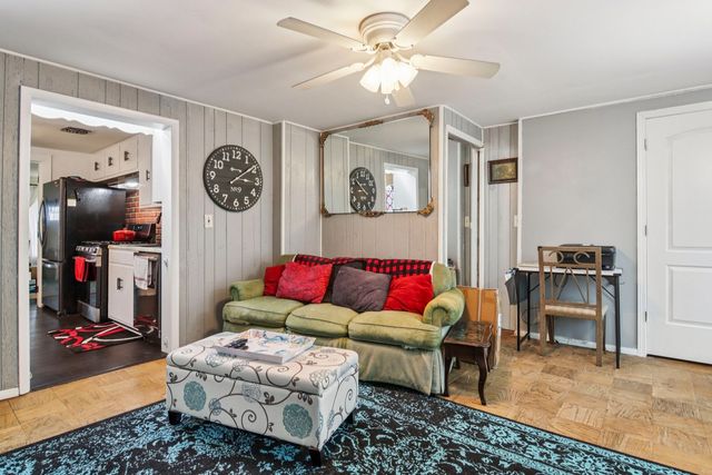 4552 W 89th Street, Hometown, IL 60456