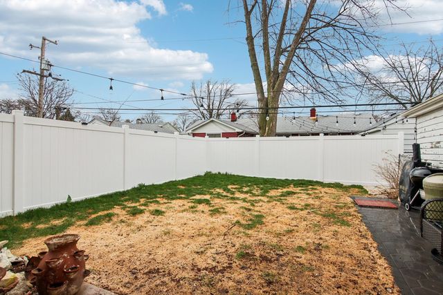 4552 W 89th Street, Hometown, IL 60456