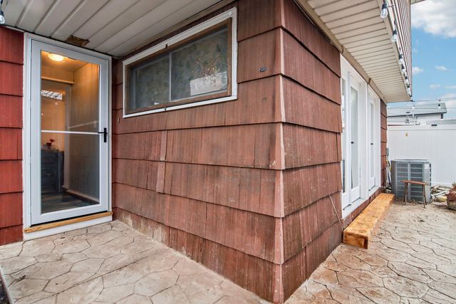 4552 W 89th Street, Hometown, IL 60456