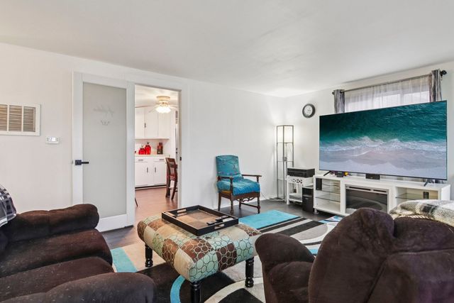 4552 W 89th Street, Hometown, IL 60456