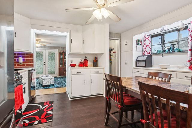 4552 W 89th Street, Hometown, IL 60456