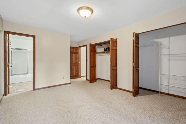 5481 1093 N, Demotte, IN 46310