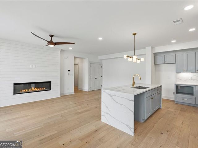1050 Blair Lane 303, Peachtree City, GA 30269