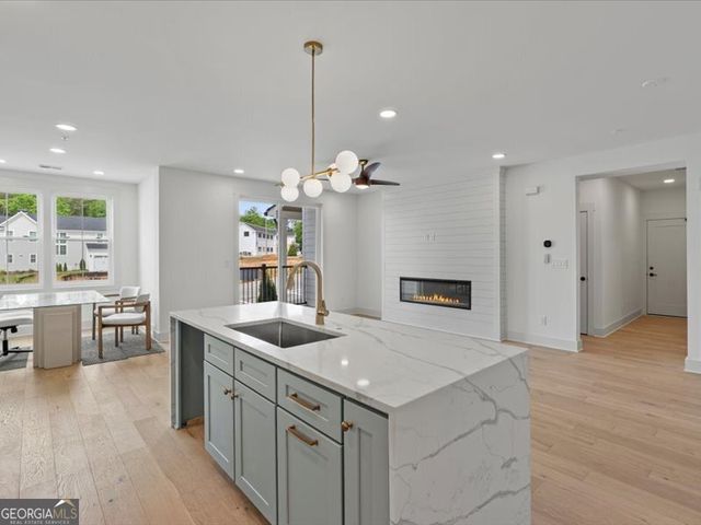 1050 Blair Lane 303, Peachtree City, GA 30269