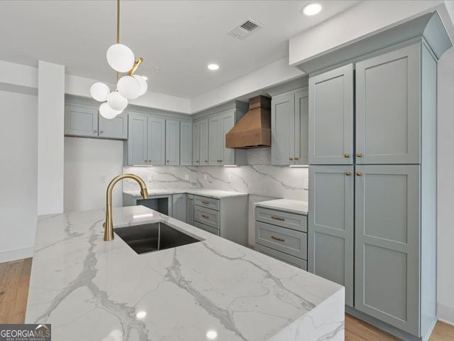 1050 Blair Lane 303, Peachtree City, GA 30269