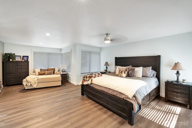 22429 SE 329th Avenue, Black Diamond, WA 98010