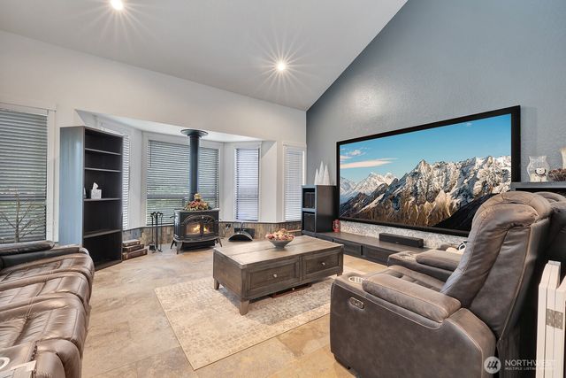 22429 SE 329th Avenue, Black Diamond, WA 98010