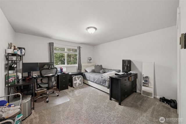 5823 5825 186th Avenue Ct E, Lake Tapps, WA 98391