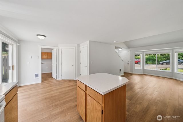 5823 5825 186th Avenue Ct E, Lake Tapps, WA 98391