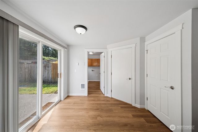 5823 5825 186th Avenue Ct E, Lake Tapps, WA 98391