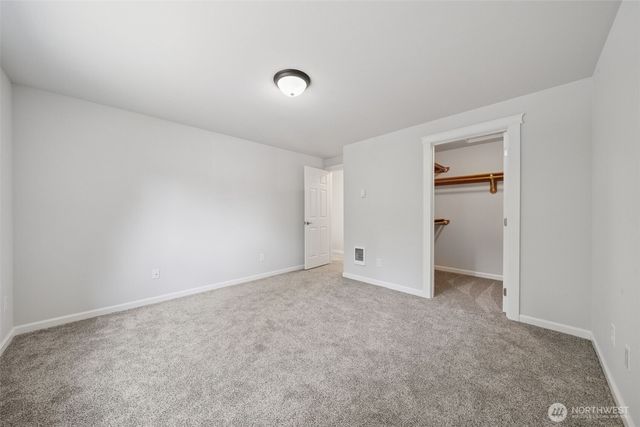 5823 5825 186th Avenue Ct E, Lake Tapps, WA 98391