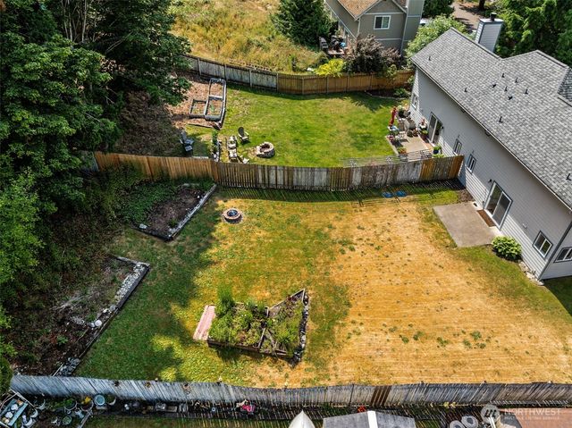 5823 5825 186th Avenue Ct E, Lake Tapps, WA 98391