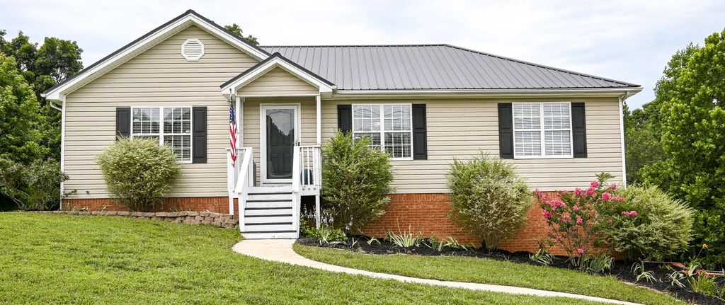 2214 N Fork Drive, Soddy Daisy, TN 37379