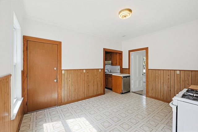 32 Stone Ave, Somerville, MA 02143