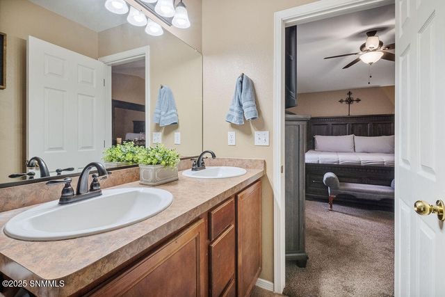 2921 San Miguel Court, Las Cruces, NM 88007