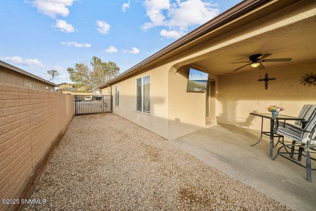2921 San Miguel Court, Las Cruces, NM 88007