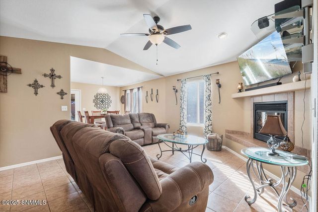 2921 San Miguel Court, Las Cruces, NM 88007