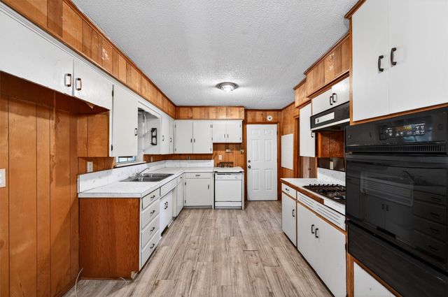 800 Carver Street, Whitesboro, TX 76273