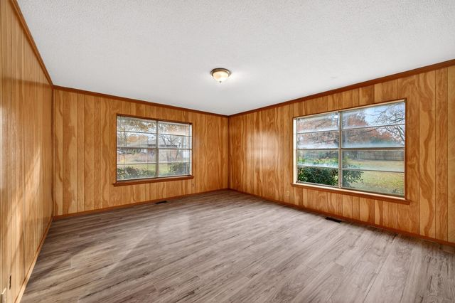 800 Carver Street, Whitesboro, TX 76273