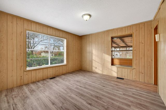 800 Carver Street, Whitesboro, TX 76273