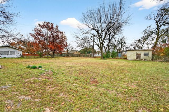 800 Carver Street, Whitesboro, TX 76273