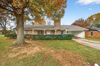 800 Carver Street, Whitesboro, TX 76273