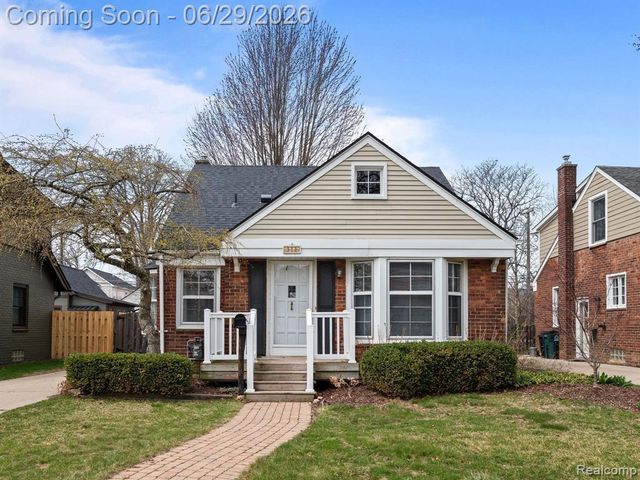 1646 S Bates Street, Birmingham, MI 48009