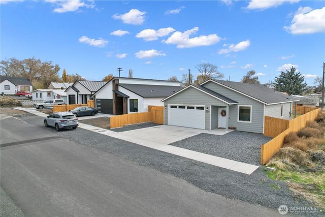 627 NE 3rd Avenue, Soap Lake, WA 98851
