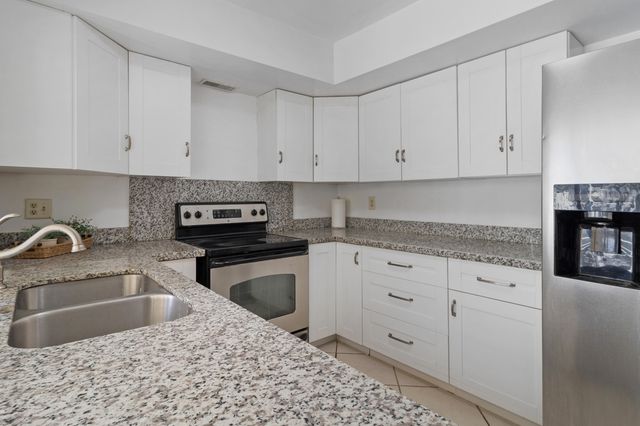 2129 NE 60th Street, Fort Lauderdale, FL 33308