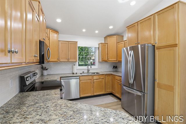 437 Amity Street, Douglas, MI 49406