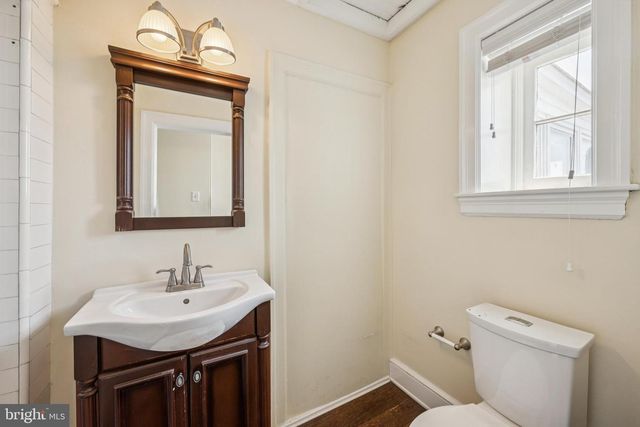 210 W MAIN ST, Moorestown, NJ 08057
