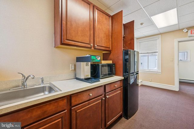 210 W MAIN ST, Moorestown, NJ 08057
