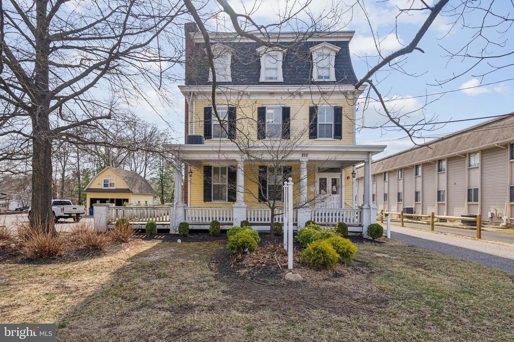 210 W MAIN ST, Moorestown, NJ 08057
