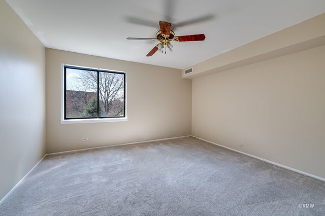 840 Wellington Avenue 318, Elk Grove Village, IL 60007