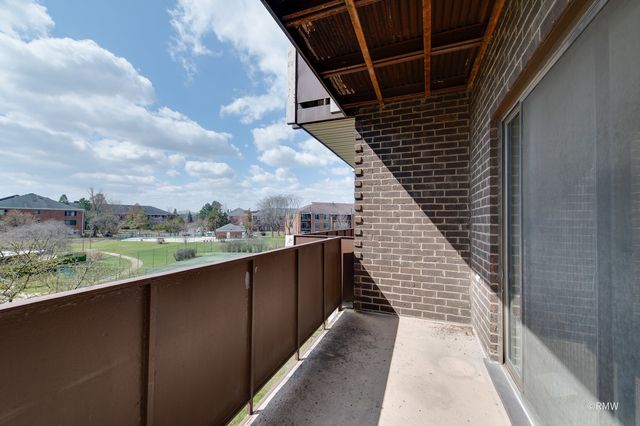 840 Wellington Avenue 318, Elk Grove Village, IL 60007