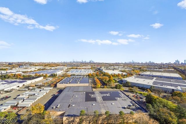 2005 Harmon Cove Tower, Secaucus Town, NJ 07094