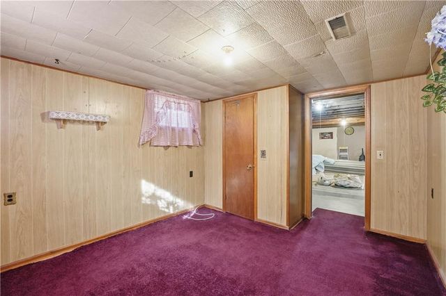 311 NE Arlington Circle, Lee's Summit, MO 64063