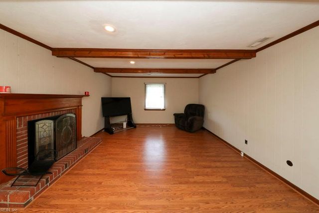 2113 Hollins CT, Chesapeake, VA 23320