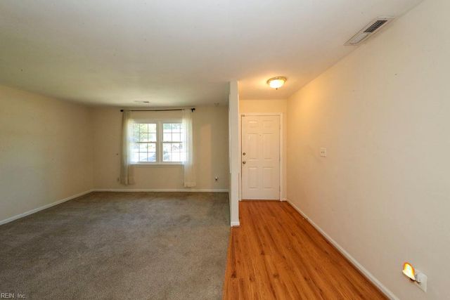 2113 Hollins CT, Chesapeake, VA 23320