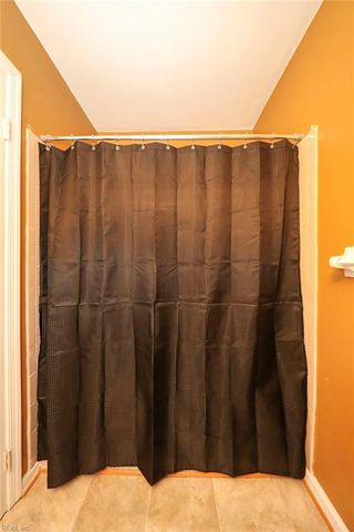 2113 Hollins CT, Chesapeake, VA 23320