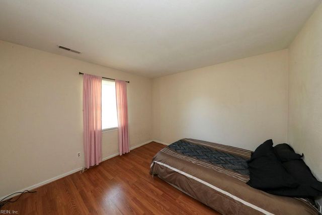 2113 Hollins CT, Chesapeake, VA 23320
