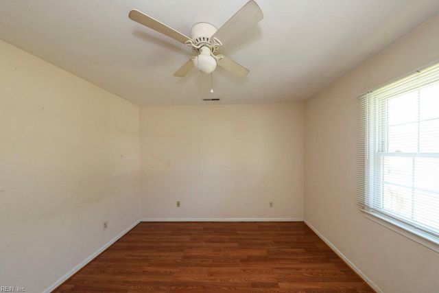 2113 Hollins CT, Chesapeake, VA 23320