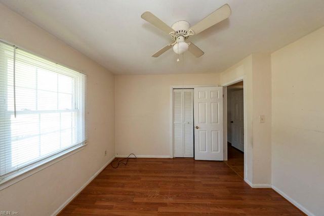 2113 Hollins CT, Chesapeake, VA 23320