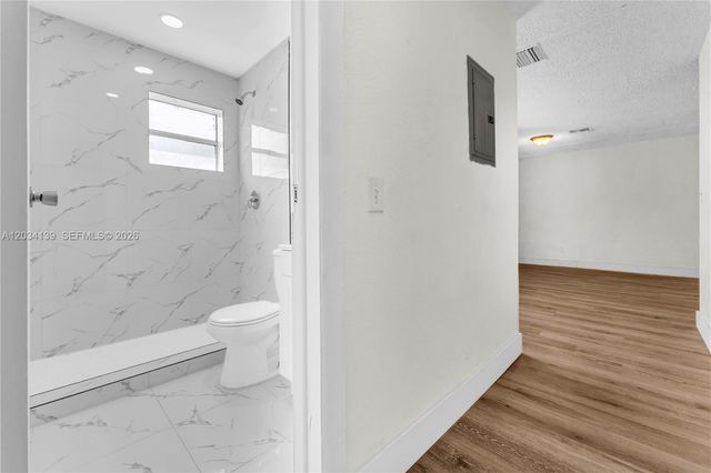 2856 NW 14th St 1, Fort Lauderdale, FL 33311